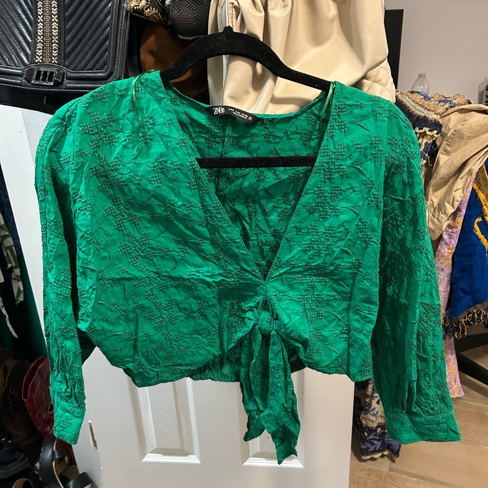 Zara Green 3/4 Sleeve Tie Front Crop Blouse